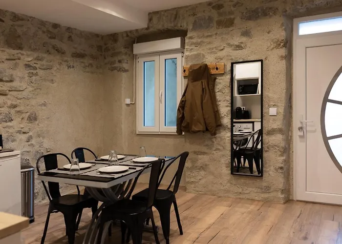 1 Appartement Ou Chambres Privees En Centre Ville Choisissez Une Option